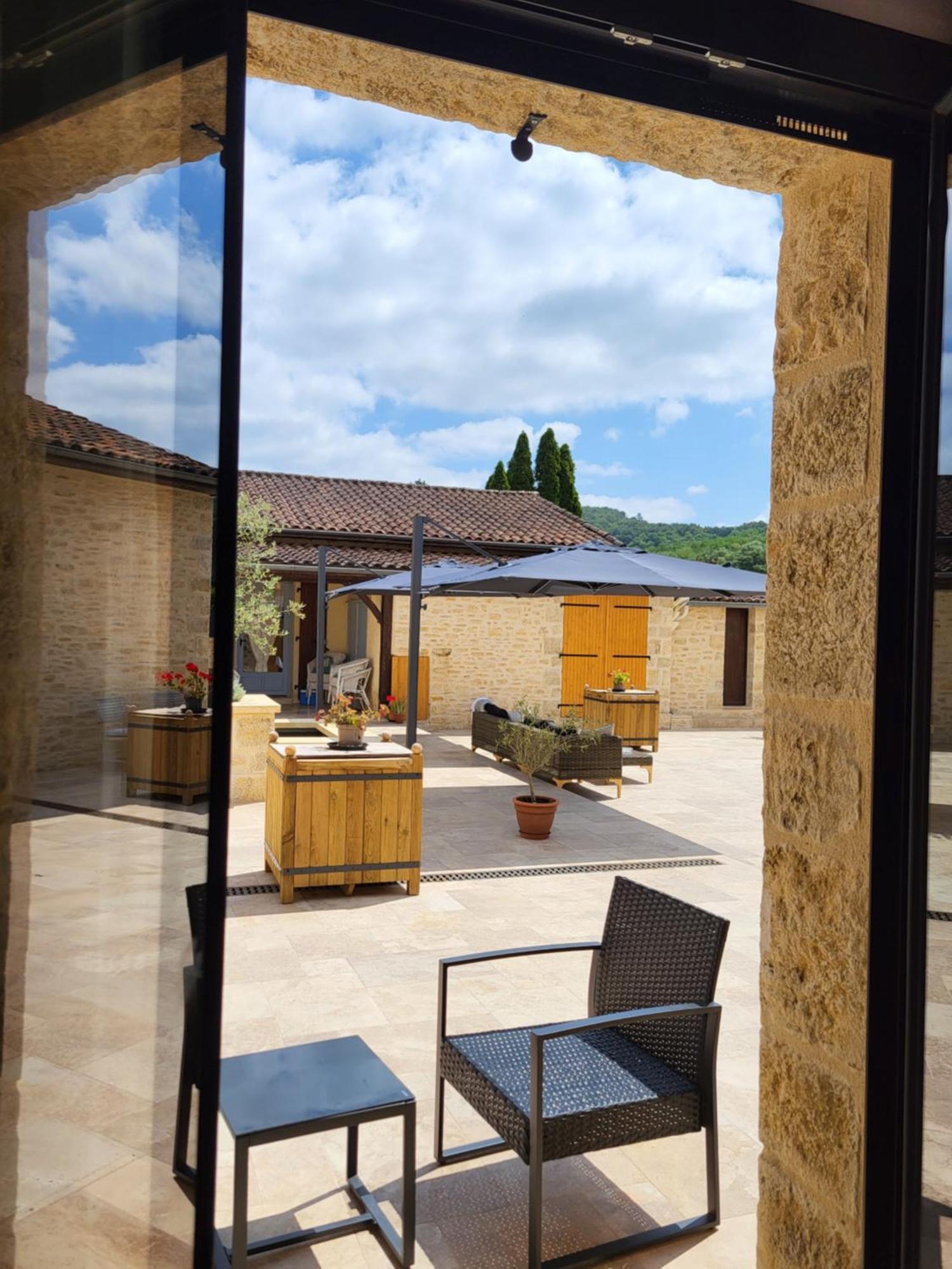 L'Oustal De Vezac Hotel Luaran gambar
