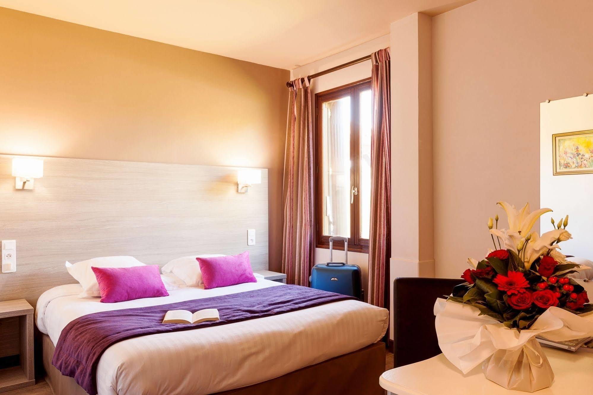 L'Oustal De Vezac Hotel Luaran gambar