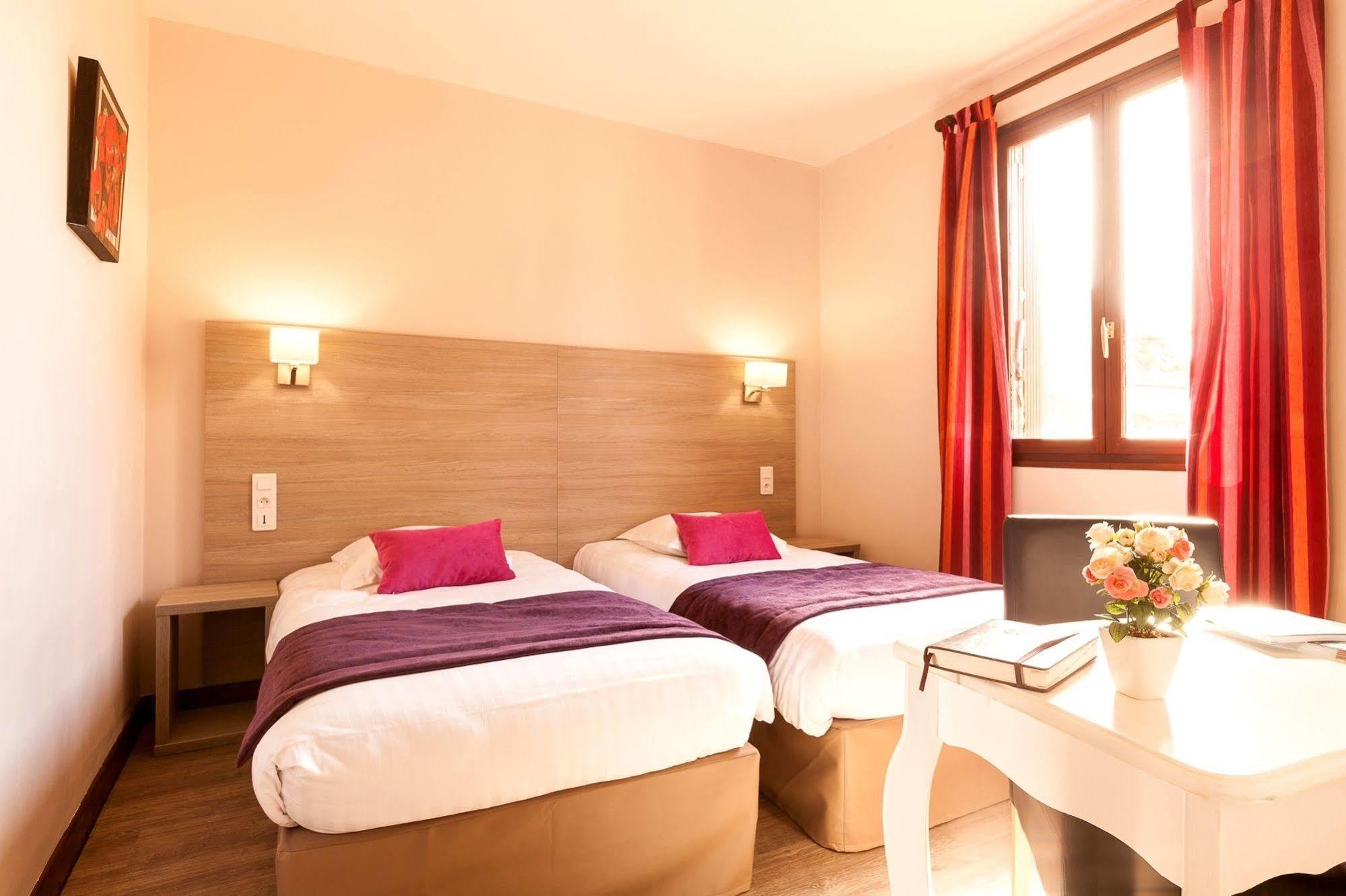 L'Oustal De Vezac Hotel Luaran gambar