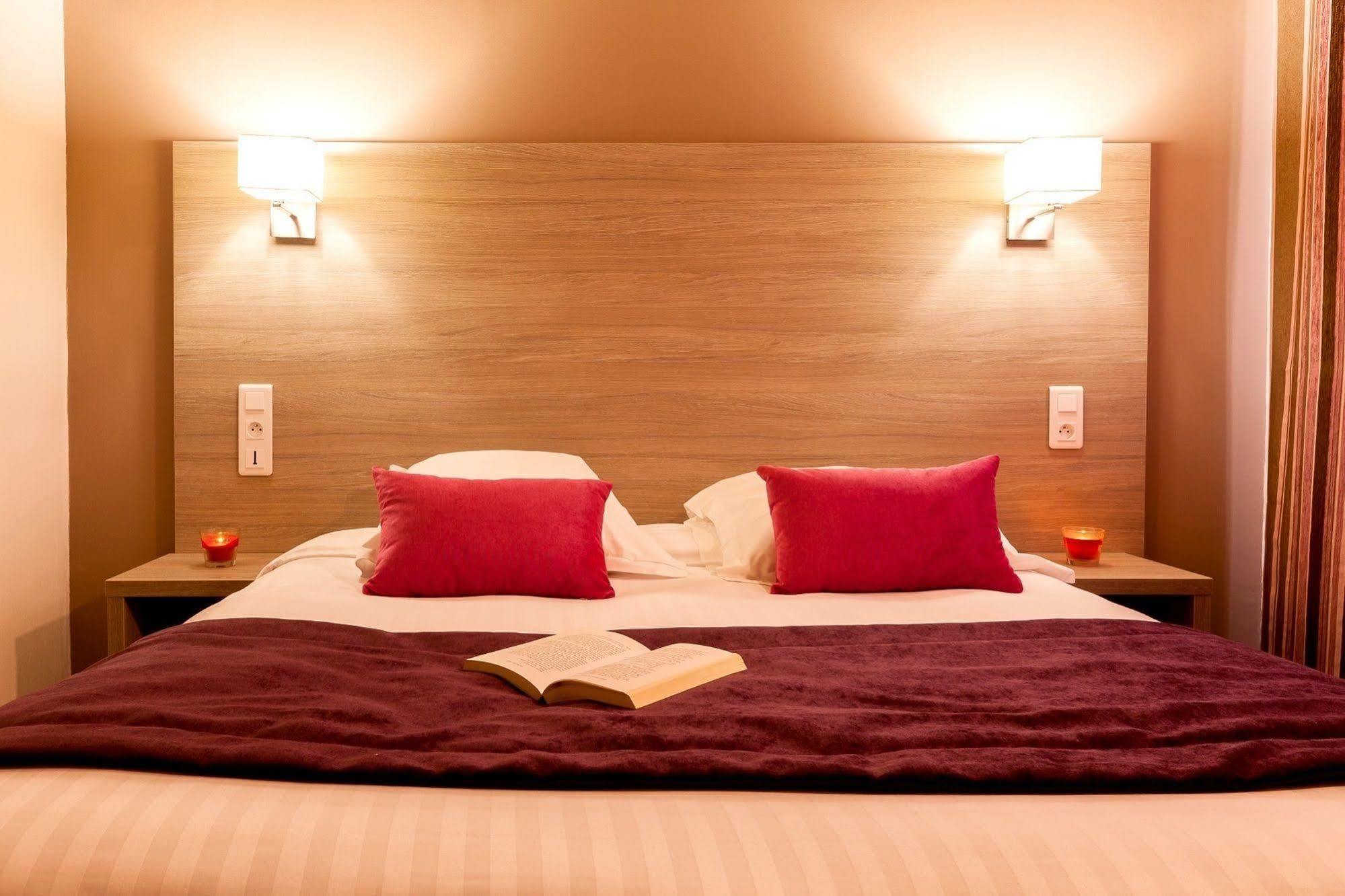 L'Oustal De Vezac Hotel Luaran gambar