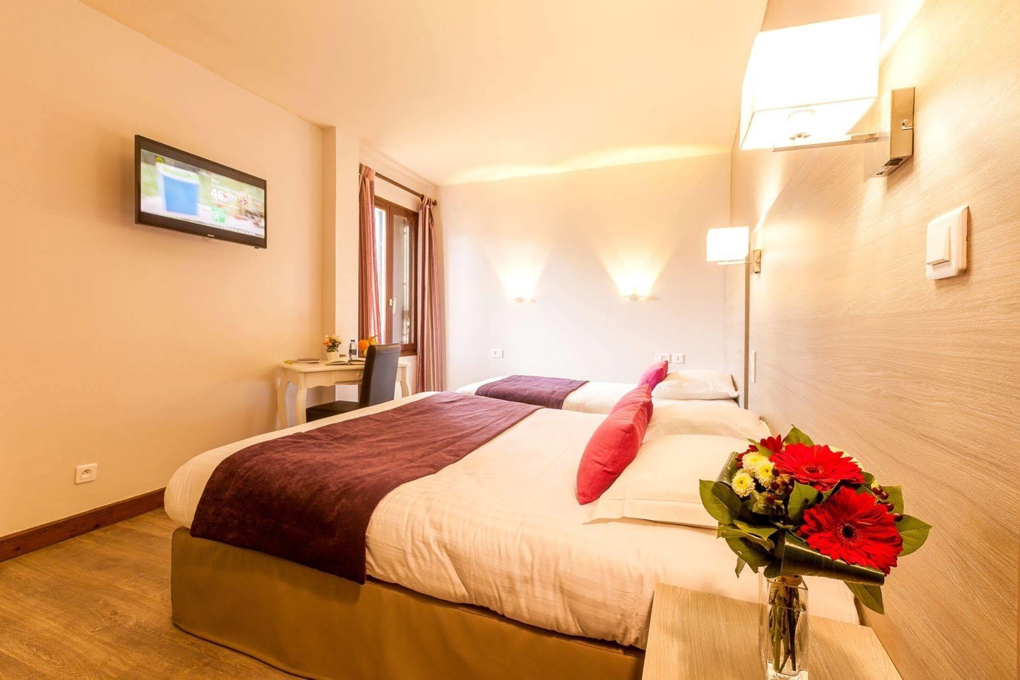 L'Oustal De Vezac Hotel Luaran gambar